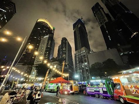 Top 4 Outdoor Food Courts in KL, With City View & Varieties of Food