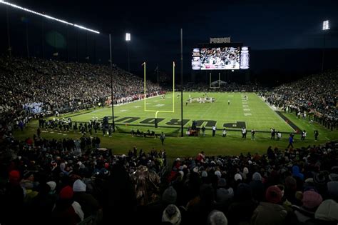 Purdue Football Surpasses 36,000 Season Tickets Sold Ahead of 2022 ...