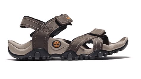 The 15 Most Comfortable Hiking Sandals [For Men and Women] | ChatterSource