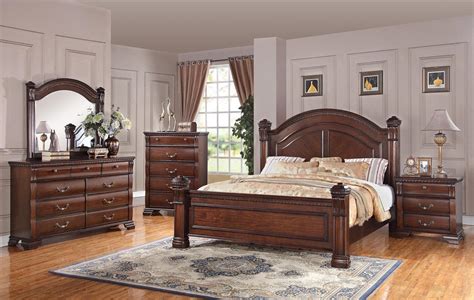 Austin Group Isabella 527 Traditional Queen Bed with Square Finials and ...