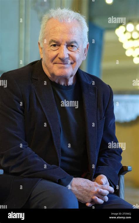 Singer Victor Manuel poses during the portrait session at the Palacio ...