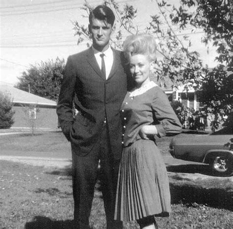 daily timewaster: Dolly Parton and her husband Carl Dean, 1966.