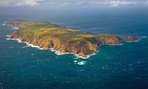 Lundy Island: A Wildlife Oasis in the Bristol Channel | British Heritage