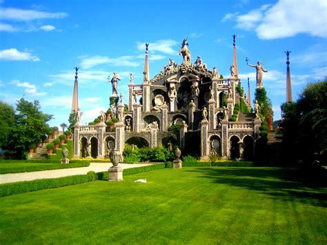 loveisspeed.......: The Palace of Isola Bella on Lake Maggiore..Palazzo ...