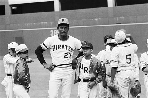 Roberto Clemente Was An Outstanding Human Being | Barstool Sports