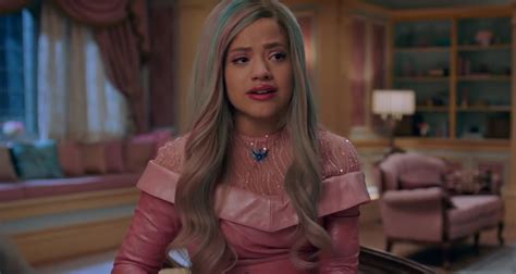 Descendants 3′s ‘Queen of Mean’ – Read Lyrics & Watch Sarah Jeffery’s ...