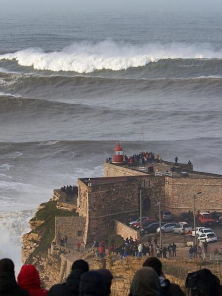 History of surfing at Nazaré: The origins and evolution