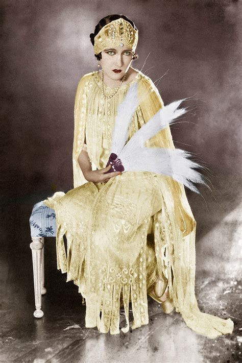 1920s Fashion History: The Iconic Women Who Defined It