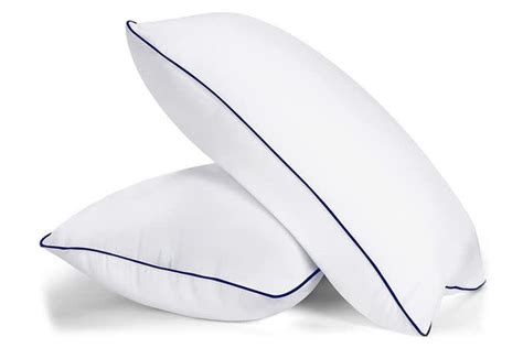 These $110 'Hotel-Quality’ Bed Pillows Are Just $14 Apiece at Amazon Today