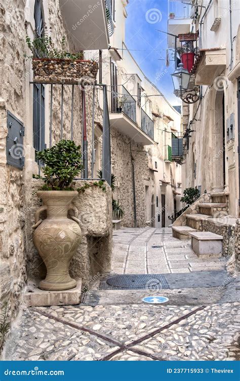 Old Town Centre of Vieste, Puglia, Italy Stock Image - Image of gargano ...