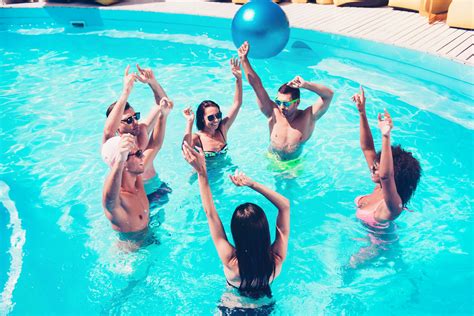 Virtual date games pool party - neurovica