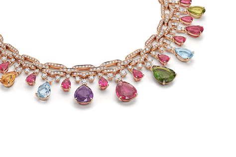 Piece Of The Week: The Bulgari Necklace In Taylor Swift’s ‘Bejeweled’