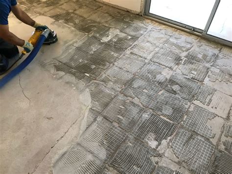 Removing Your Tile Flooring Without the Mess - Cutting Edge