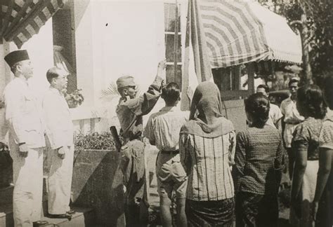 Sejarah Proklamasi Kemerdekaan Indonesia 17 Agustus 1945 Gambaran ...