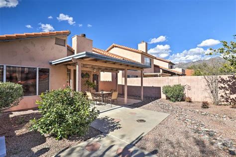 Tucson Area House with Pool Access and Mountain Views!, Tucson (updated ...