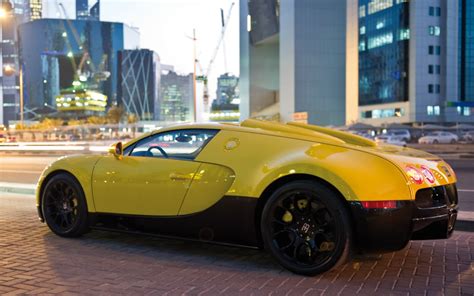 Blindingly Yellow Bugatti Veyron Grand Sport Debuts in Dubai