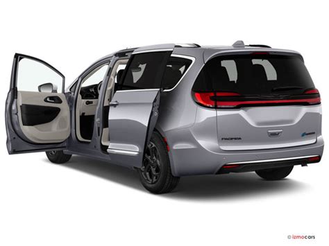 2023 Chrysler Pacifica Hybrid: 217 Exterior Photos | U.S. News