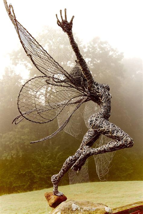 Metal Wire Fantasy Sculptures by Robin Wight - Imgur | Wire art ...