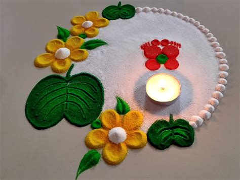 Latest Dasara Rangoli Designs: यंदा दसऱ्याला दारासमोर काढा आपट्याचा ...