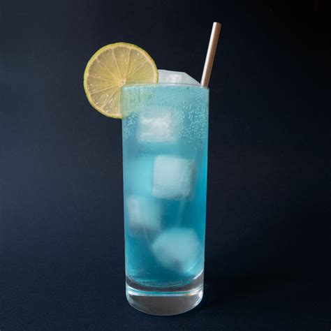 Blue Ocean Recipe - Cocktails & drinks online - Drinkoteket