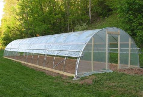 15 Free Greenhouse Plans DIY