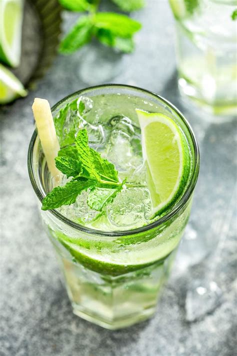 This is the best Mojito recipe, with a quick homemade mojito simple ...