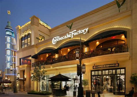 The Cheesecake Factory Restaurant in The Grove