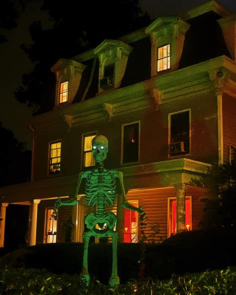 Halloween is waking up in Tarrytown… 💀 : r/Westchester