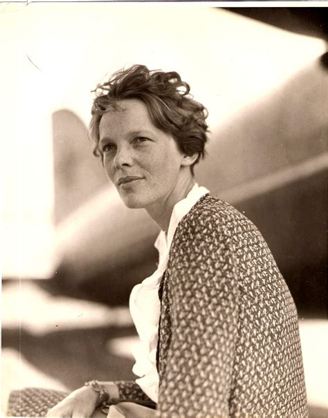 Who is Amelia Earhart | Amelia Earhart Biography - The Stratus Project