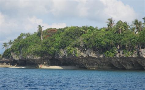 LEXICAL CROWN: BEACH RESORTS APPROACHING PADRE BURGOS OF SOUTHERN LEYTE