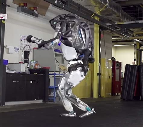 Boston Dynamics Atlas Humanoid Robot Performs More Parkour - TechEBlog