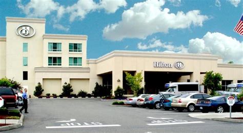 Hilton Seattle Airport & Conference Center Parking (SEA) Seattle ...