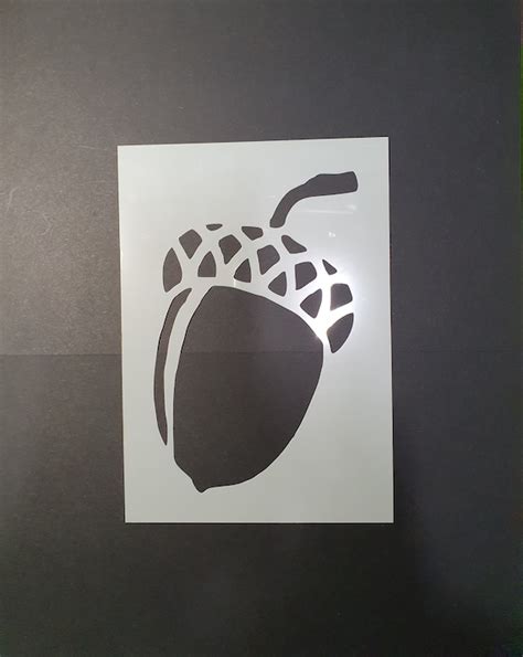 Acorn Stencil