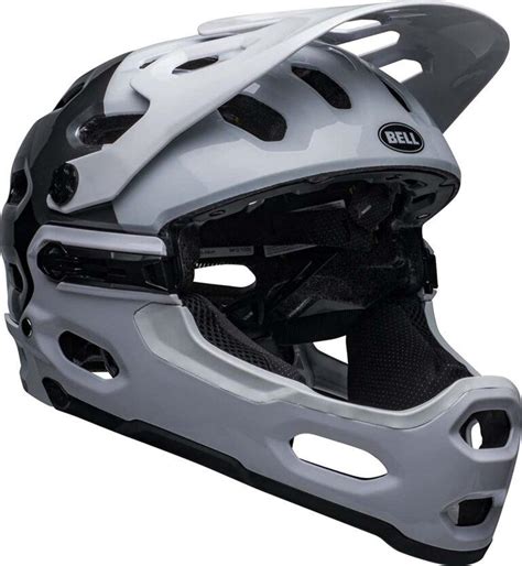 BELL Super 3R MIPS Helmet Review - Bike Test Reviews