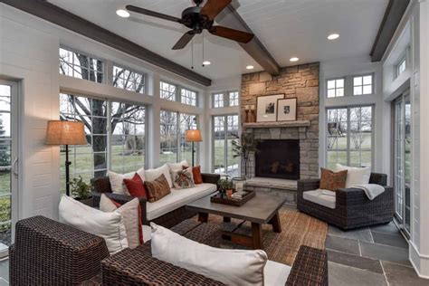 21 Beautiful and Inspiring Farmhouse Sunroom Decorating Ideas | Sunroom ...