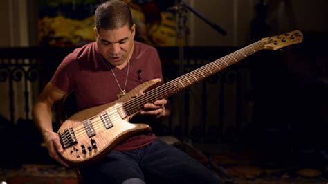 Oteil Burbridge’s Fodera Signature Bass - Francine - YouTube