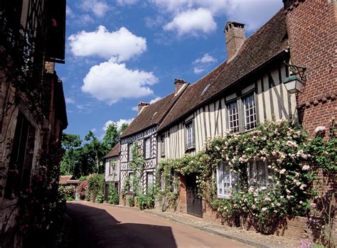 Découvrez Gerberoy (Oise), l’un des Plus Beaux Villages de France