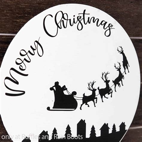 This Merry Christmas Wood Round Sign is a Quick Holiday Craft!