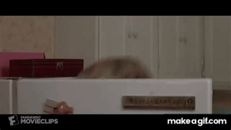 Mrs. Doubtfire (3/5) Movie CLIP - Mrs. Doubtfire's Cake Face (1993) HD ...