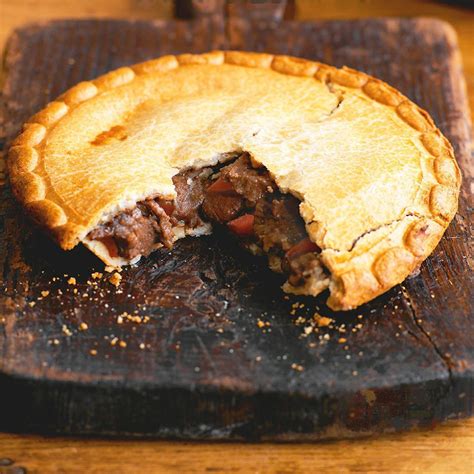 Steak And Ale Pie in 2020 | Steak and ale, Ale pie, Steak ale pie