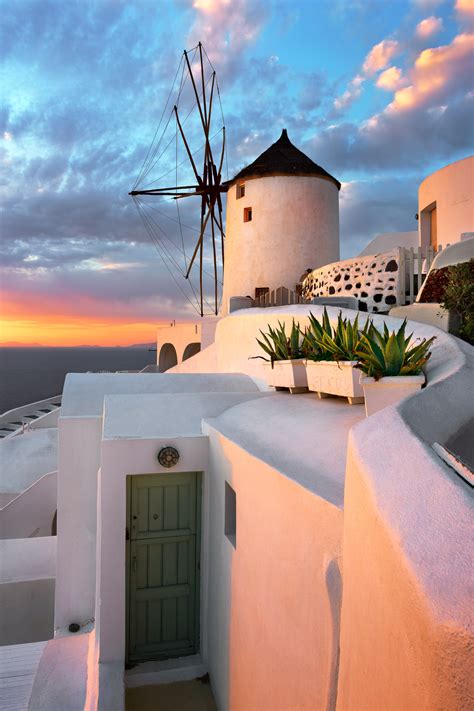 Spectacular Sunset in Oia, Santorini - Anshar Photography