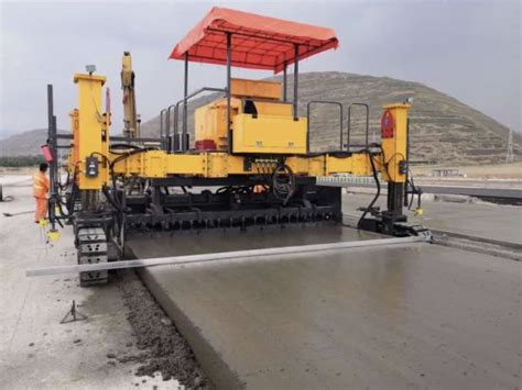 Different types of Concrete Slip Form Paver Machines