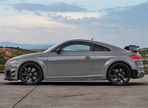 Audi TT RS Coupé Iconic Edition Revealed, Limited to 100 Vehicles World ...