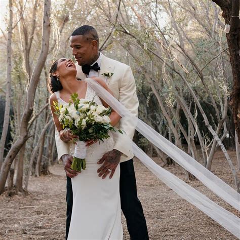 Las Vegas Love! Aces Star Kelsey Plum Marries Raiders Tight End Darren ...