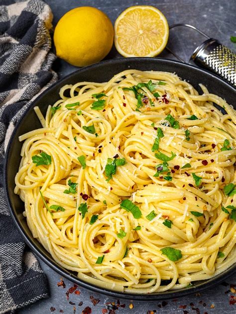 Lemon Butter Garlic Pasta Sauce (Pasta al Limone) – Skinny Spatula