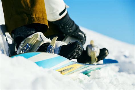 Best Snowboard Bindings - 2021 Buyer's Guide & Reviews!