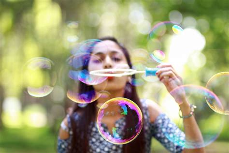 Photography People Blowing Bubbles - 5184x3456 Wallpaper - teahub.io