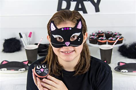 Celebrate Black Cat Day With These Fun Ideas | Tonya Staab