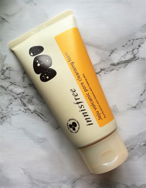 Review | Innisfree Jeju Volcanic Pore Cleansing Foam | The Graduate Gal