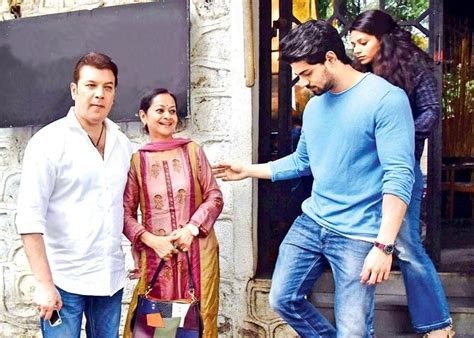 Aditya Pancholi and family's dinner outing in Bandra